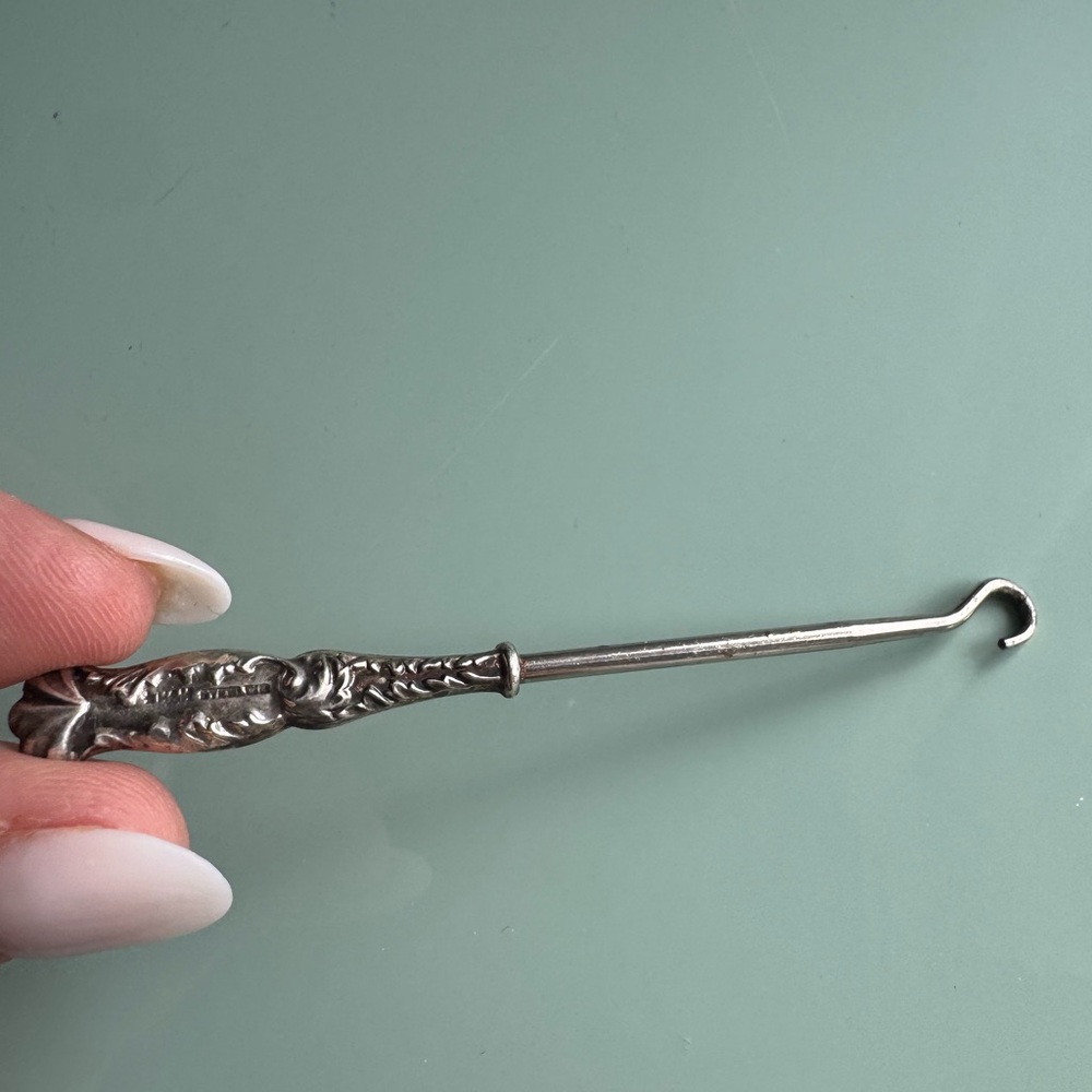 Sterling Silver Edwardian antique chatelaine size glove shoe button hook 3.7g